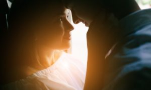 calle-de-la-ciudad-del-verano-confia-en-el-romance_1153-2268